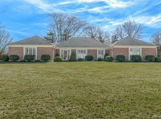 6550 Swissway Dr, Dayton, OH 45459