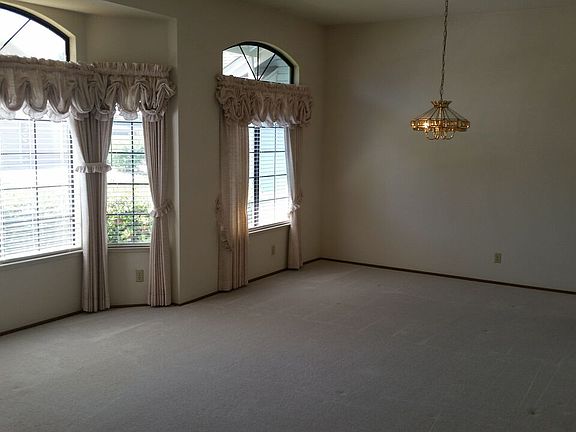 4th image of 1410 Dorchester Dr