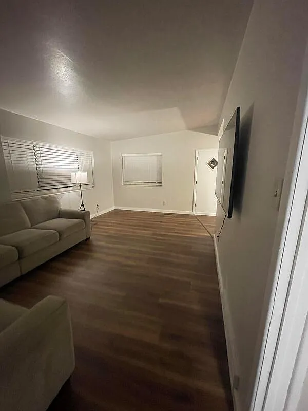 1 bed, 1.0 bath, $600 — Photo 3