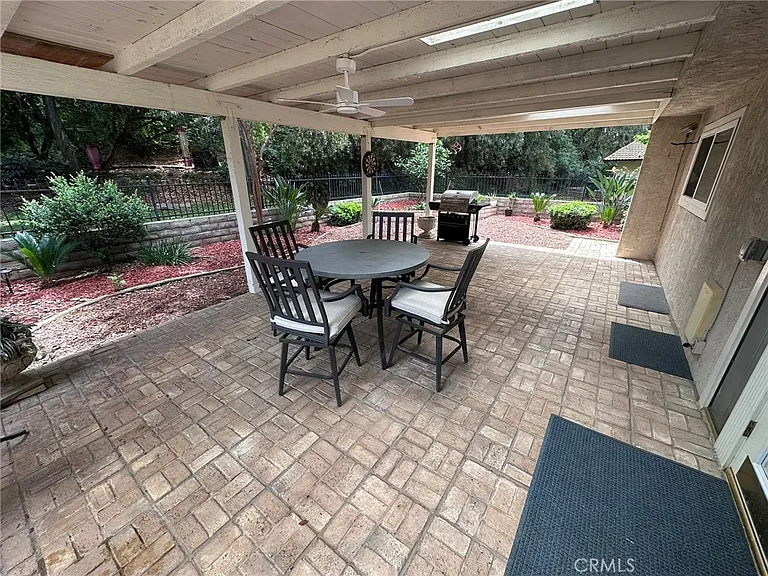 1555 Lynne Ct — Photo 12