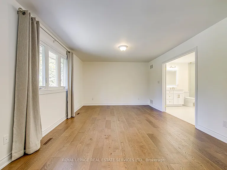 1463 Albion Ave — Photo 21