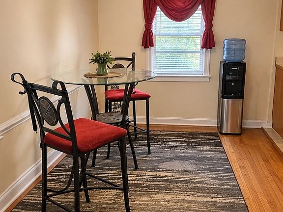 3rd image of 652 CORA PLACE