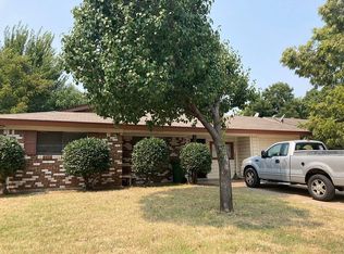 409 Simmons Dr, Hurst, TX 76053