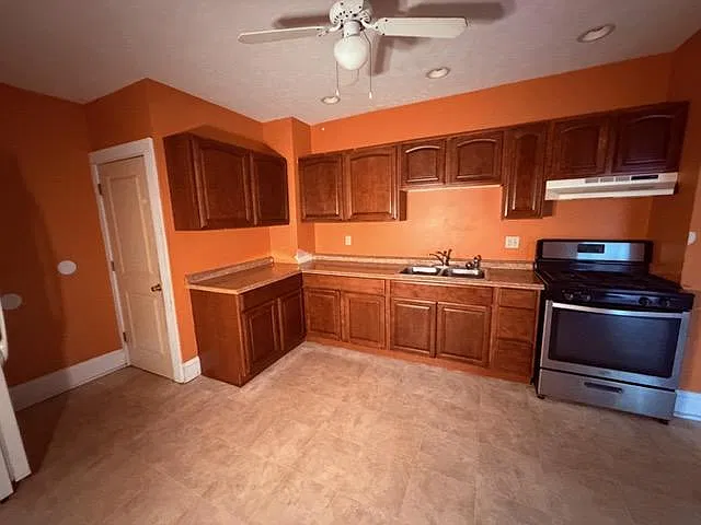 3 bed, 1400 sqft, $1,245 — Photo 2