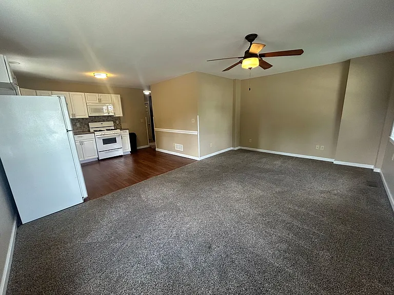 61 Columbia Ave — Photo 5