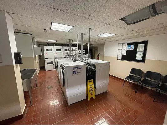 Rented by Manhattan Realty Group | media 12