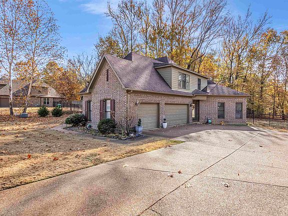 3rd image of 9039 Stonedale Dr