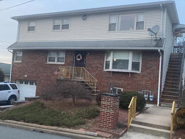 138 Haverhill Ave #2 — Photo 1