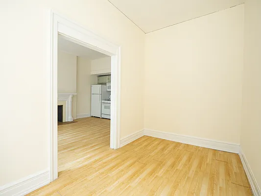 Rented by City Connections Realty | media 8