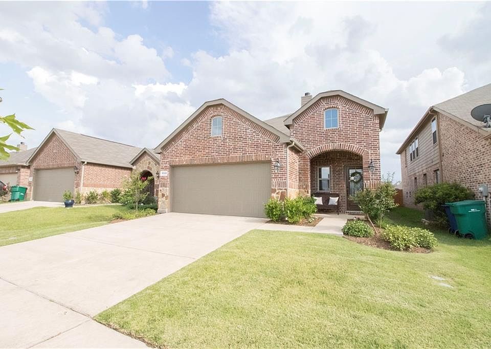 1st image of 15926 Crosslake Ct