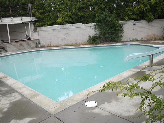 2nd image of 4244 New York Ave