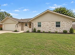 308 Elkview Dr, Elk City, OK 73644