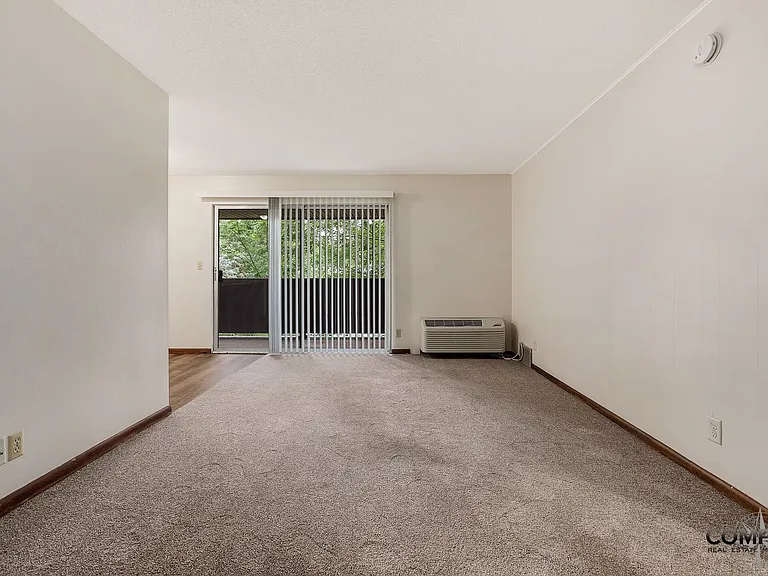 1237 S Dewey St — Photo 8