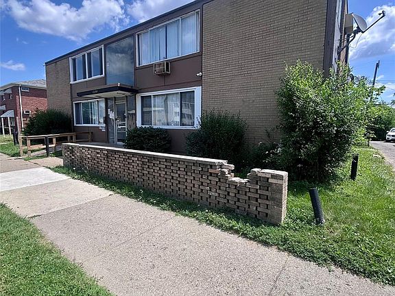 2nd image of 15080 Greenfield Rd