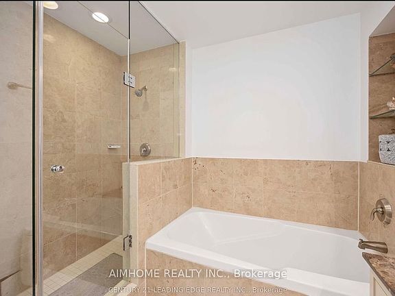 5th image of 763 Bay St #Lph03
