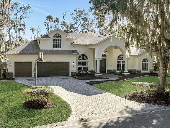 3rd image of 11 Cypress Hollow Ln