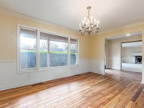 5th image of 3966 Riverview Dr
