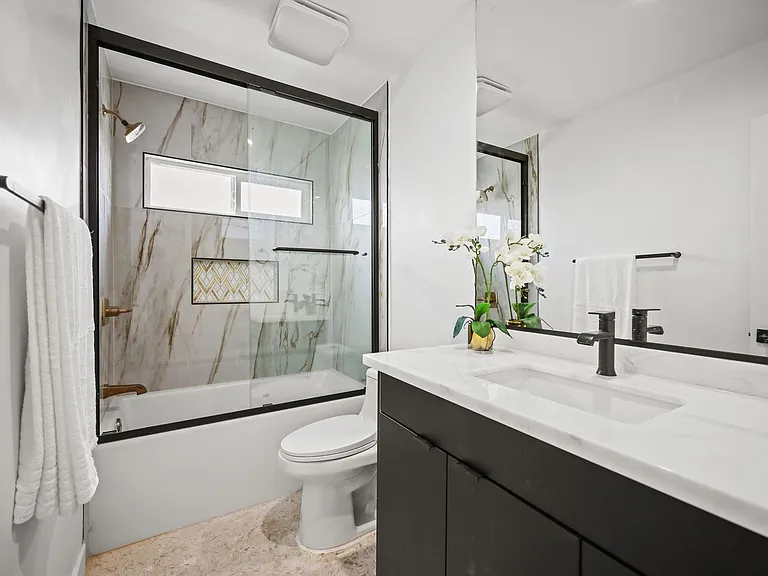111 N Normandie Ave — Photo 19