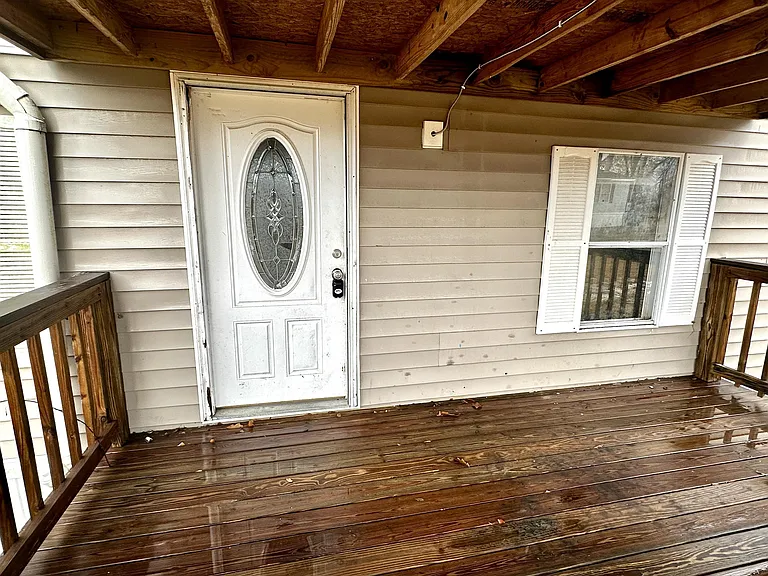 6175 Sapling Dr — Photo 2