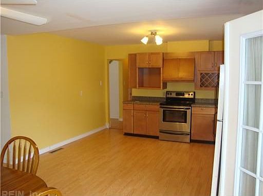 2nd image of 4721 Deerfield Ln