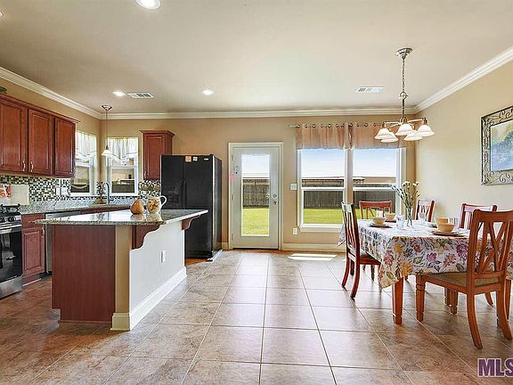 3rd image of 36461 Dutchtown Gardens Ave