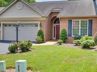 46 Ambler Ln, Falling Waters, WV 25419