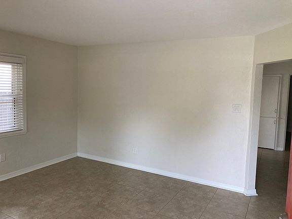 4th image of 5609 Tangerine Ave S