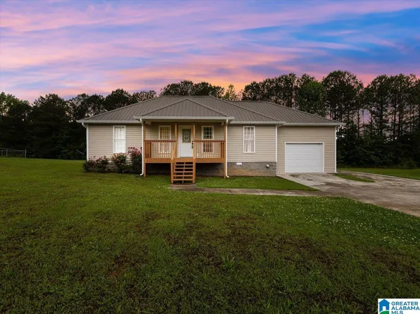 201 Hidden Meadows Dr, Hayden, AL 35079