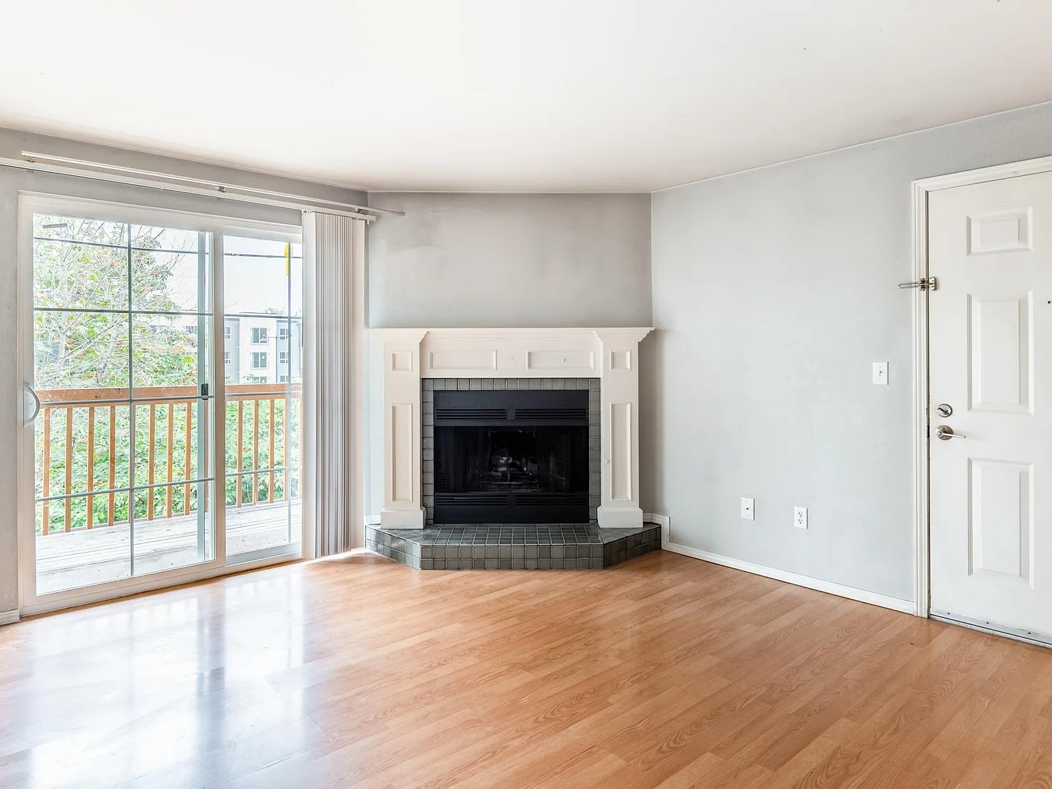 1 bed, 700 sqft, $1,650 — Photo 2