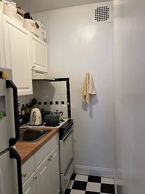 Rented by CitySites Real Estate Group | media 4