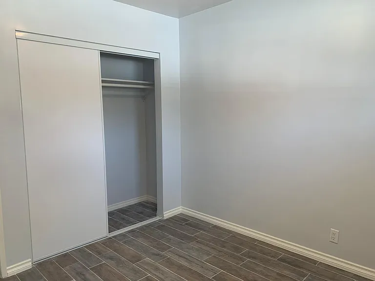 Closet kitchen