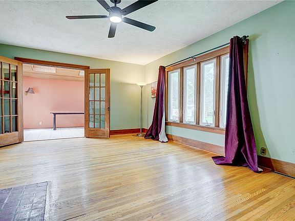 4th image of 61 Elmcroft Rd