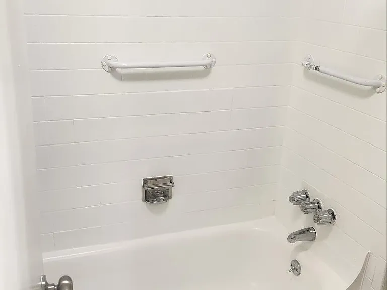 Crestview Apartments — Photo 58