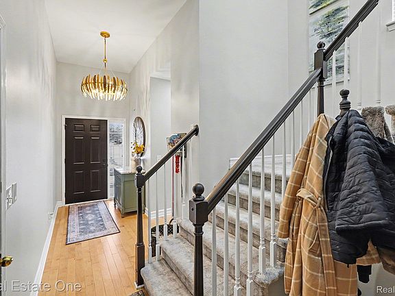 3rd image of 686 W Bluff Ct #23