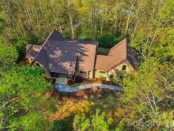 3rd image of 2320 Evans Rd