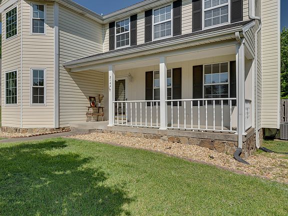 4th image of 2144 Watertown Pl
