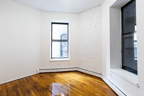 Rented by City Connections Realty | media 20