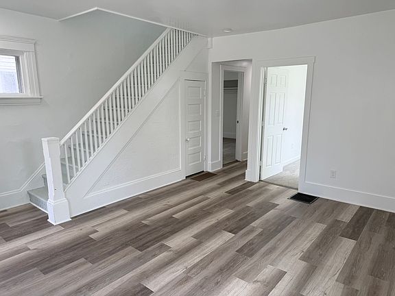 5th image of 1701 E Ganson St #231