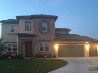 15400 Saint Clement Way, Bakersfield, CA 93314