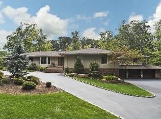 9 Nottingham Rd, Livingston, NJ 07039