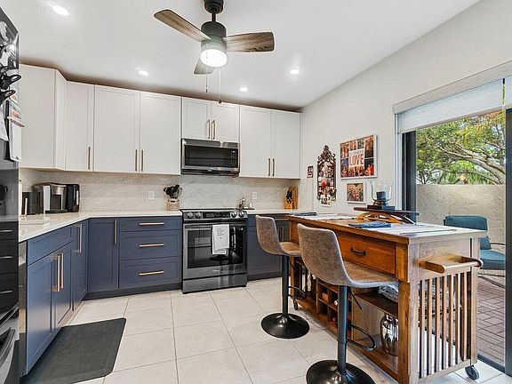 5th image of 5561 Parkwalk Circle E