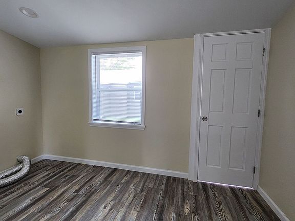 4th image of 1902 Louise Ave APT A