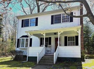 10 Chestnut St, Stony Brook, NY 11790
