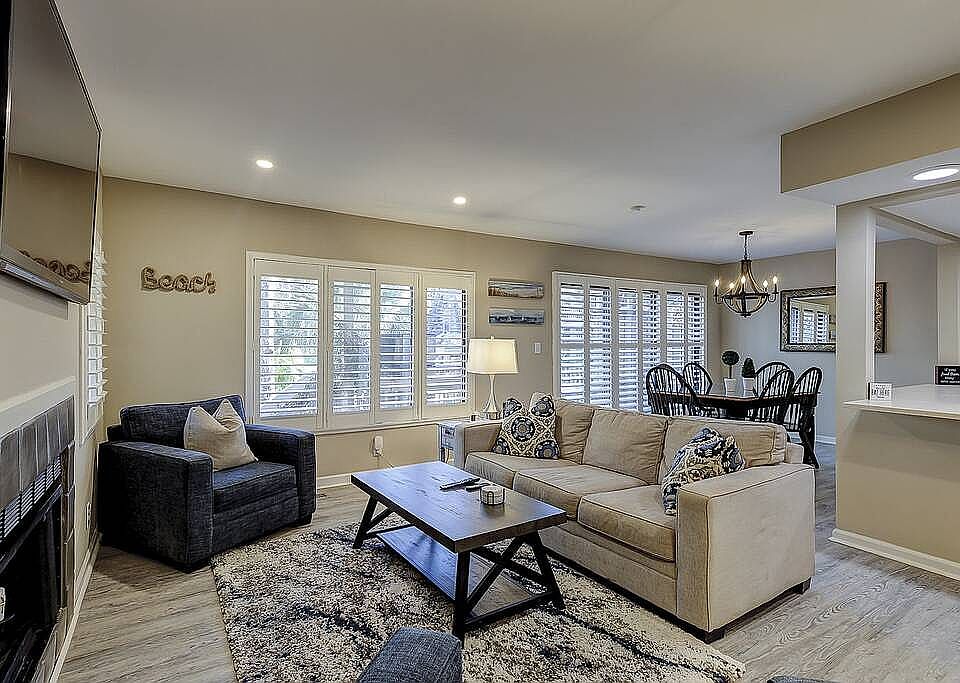 1st image of 125 Shipyard Dr APT 185