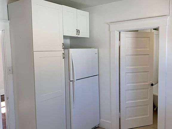 4th image of 3717 E Broadway Fl 2nd