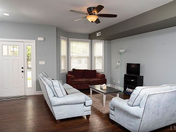 5th image of 131 Portico St