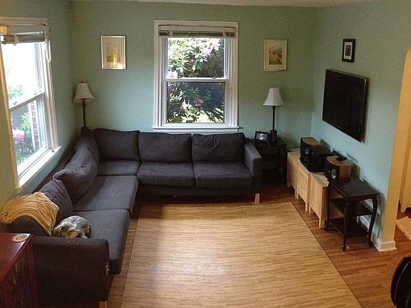 5th image of 209 Maryland Ave