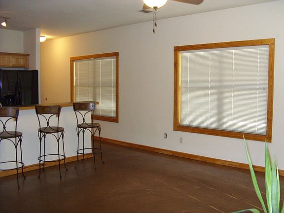 2nd image of 312 Shady Bluff Dr Unit A