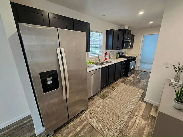 Building Photo - 314 Oak Ln #104