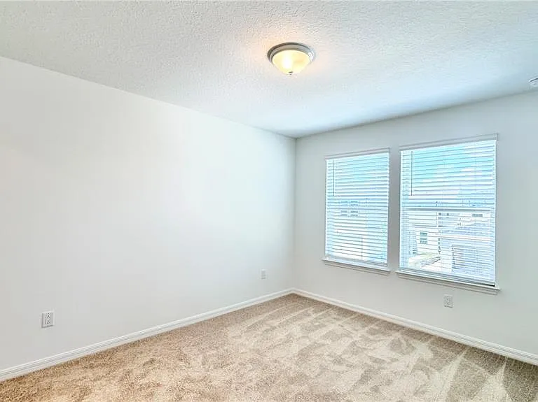 5694 Enchanted Meadow Aly #B — Photo 8